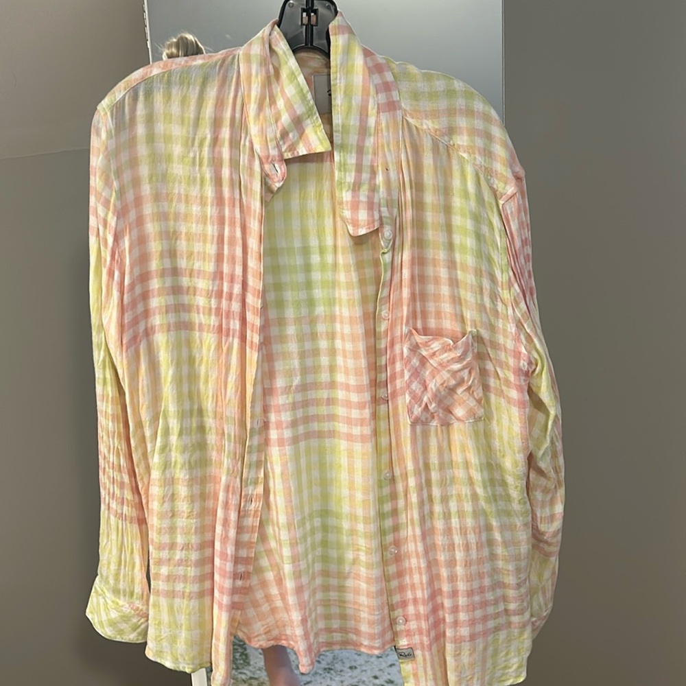 Rails button up